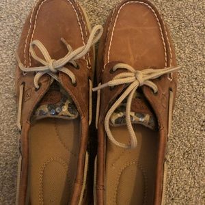 Sperry women’s boat shoes
